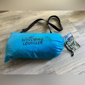 NWT Windbag lounger inflatable couch for land and water